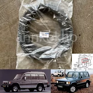 82-91 Mitsubishi Pajero Shogun Montero rear windshield window weatherstrip seal - Picture 1 of 8
