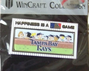 2014 Peanuts Happiness is a MLB Game pin - Tampa Bay Rays Snoopy Charlie Brown - Picture 1 of 6