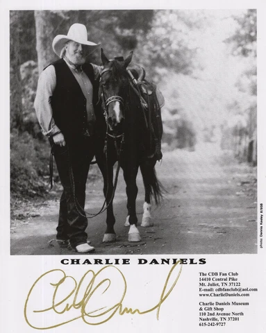 CHARLIE DANIELS HAND SIGNED 8x10 PHOTO+COA          AWESOME POSE WITH HIS HORSE Cover
