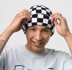 Neu mit Etikett Vans Off The Wall ALL CHECKERS BEANIE Manschette oder Slouch-Stil Mütze SCHWARZ WEISS - Bild 1 von 5