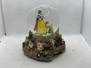 Vintage Disney Hallmark Snow White & Seven Dwarfs Musical Water Globe “HEIGH-HO” - Picture 1 of 4