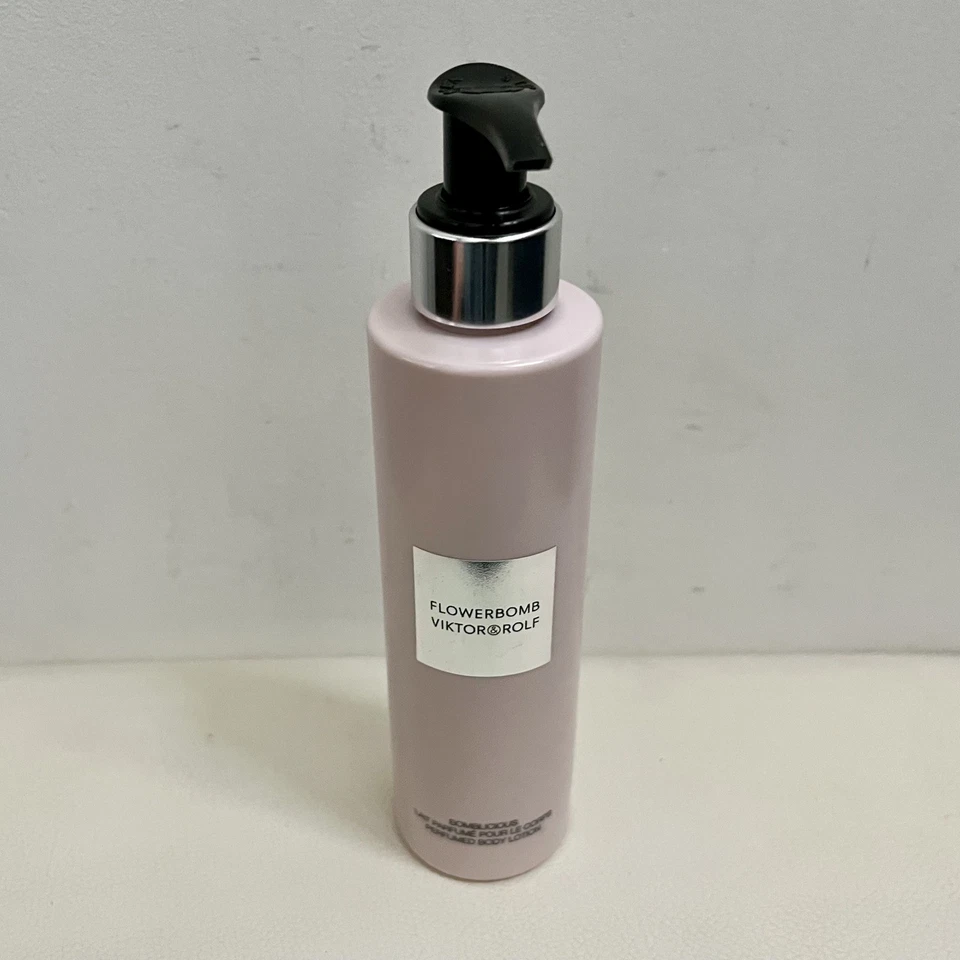 Loción corporal VIKTOR & ROLF Flowerbomb Bomblicious 6,7 oz 200 ml para mujer de lujo  Foto 1 de 4