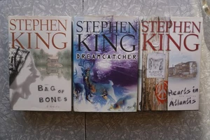 Stephen King Hardcover Book Lot Dreamcatcher Hearts Atlantis Bag Of Bones - Foto 1 di 10