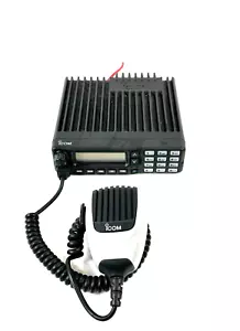 Icom IC-F2821D with HM-148 Mic UHF (400-470Mhz) P25 Digital & Analog Radio - Picture 1 of 10