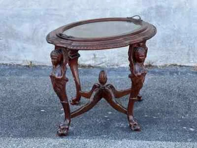 Antigua mesa de servir francesa tallada en nogal del siglo XIX - Elegante diseño de dama Foto 1 de 4