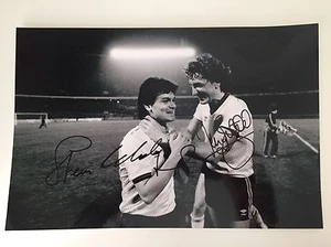 RARE Terry Butcher Steve Hodge England Signed Photo + COA WORLD CUP 1986 1990 - Picture 1 of 1