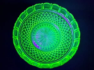 Uranium Glass Dessert Bowl Crown Crystal Diamond Pattern Glows Australia Vintage - Picture 1 of 13