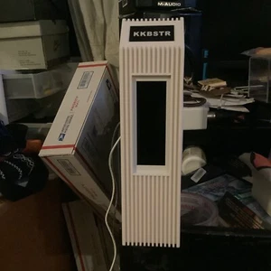 Amplificateur de signal cellulaire KKBSTR avec répéteur de signal d'antenne unité seule - Photo 1 sur 4