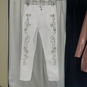 Boston Proper Gems And Flowers Embellished White Jeans SZ 8 Inseam 26.5" - Picture 1 of 2