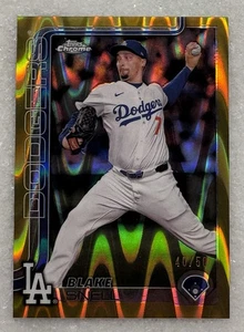 2025 Topps Chrome Blake Snell Gold Raywave Refractor /50 Los Angeles Dodgers - Picture 1 of 2