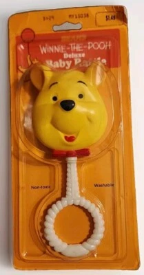 VINTAGE SEARS Disney "Winnie the Pooh" Sonajero para Bebé ¡Nuevo en Paquete! Foto 1 de 2