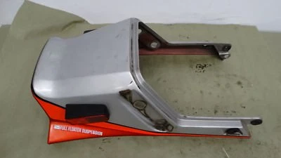 Suzuki GS550ES 550 es rear fairing, tail section minor damage B16 - Image 1 of 4