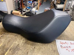 New T/o Solo Seat Harley Sportster 883 1200 51550-11 Factory OEM Stock - Picture 1 of 7