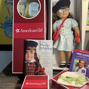 American Girl Doll Molly In Box Excellent Condition  Polka Dot Outfit 2008 - Picture 1 of 12
