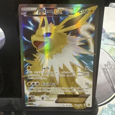 Jolteon EX - Pokemon 2017 Generations #28a MINT - Image 1 of 4