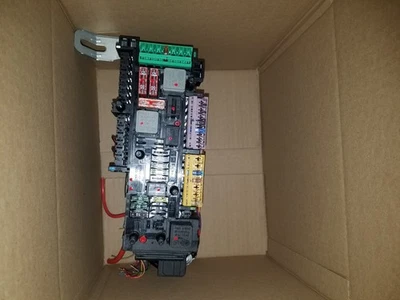 2008 2009 MERCEDES BENZ W204 C300 C350 C63 AMG REAR SAM FUSE RELAY BOX - Image 1 of 4