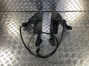 BMW X3 E83 Driver & Passenger Front Headlight Washer Mount Bracket 3414309 - Picture 1 of 10