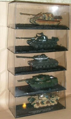 LOTTO 5 CARRO ARMATO - SCALA 1:72 COMPLETI DI BOX - Vedi descrizione - Immagine 1 di 4