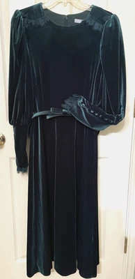 Antonio Melani Nicola Bathie Winter Green Stretch Velvet Midi Dress SZ 14 NEW - Image 1 of 4