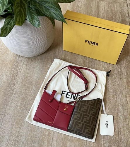 Fendi Bustine 3 Tasche Tracolla in Pelle e Tela Rivestita di Zucca Monogramma Mini