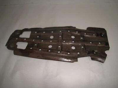 1992 SUZUKI QUADRUNNER LTF250 РАМА ДВИГАТЕЛЯ СКОЛЬЗЯЩАЯ ПЛАСТИНА - Изображение 1 из 4