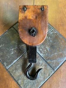 PRIMITIVE ANTIQUE WOOD IRON FARM PULLEY HAY LOFT BLOCK AND TACKLE NICE! - Picture 1 of 16