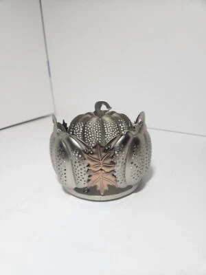 Bath & Body Works Pierced Pumpkin Leaves Large 3 Wick 14.5 OZ Candle Holder Foto 1 de 4