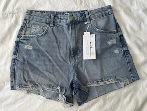 Pantalones cortos de mezclilla Bershka para mujer desgastados talla 8 - Imagen 1 de 2