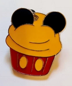 Character Cupcake Mickey Mouse Disney Trading Pin Collectible Free Shipping - Picture 1 of 2