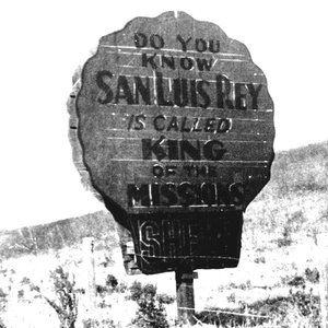 SHELL 1920s-30s ROAD SIGN San Luis Rey (Dark): Vintage Found Photo SNAPSHOT - Picture 1 of 3