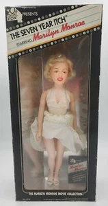 Marilyn Monroe 7 anni bambola prurito 16" #5016-20th Century Fox-VINTAGE 1982 SCATOLA APERTA - Foto 1 di 6