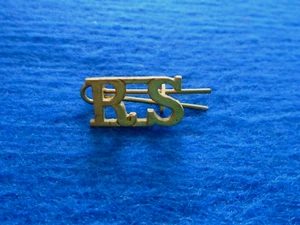 C.1921 ROYAL SCOTS, RS, BRASS SHOULDER TITLE - Picture 1 of 2