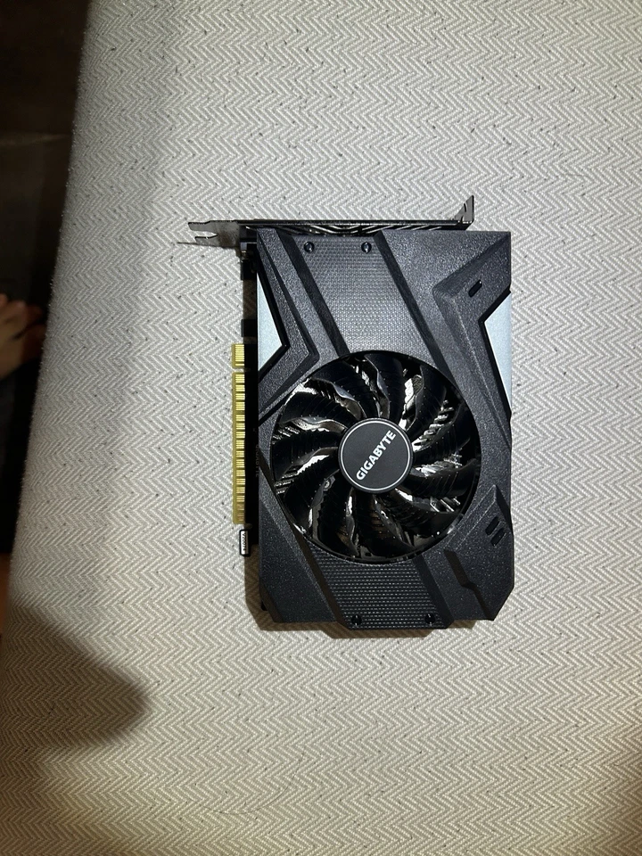 Gigabyte GeForce GTX 1650 4GB - Bild 1 von 4