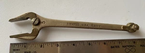 Singer 15-90 Sewing Machine Part (1948) - 125262 Feed Forked Connection - Picture 1 of 2