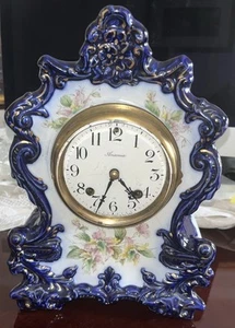Antike Ansonia Porzellan blaue Manteluhr - "Wanderer" funktioniert - Bild 1 von 14