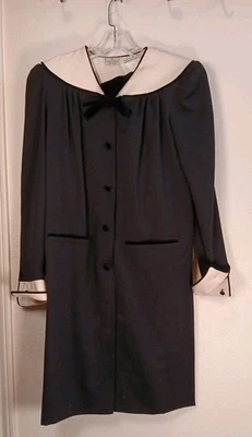 Vestido Negro Vintage Valentino Boutique Blanco Puño y Cuello 100% Lana Foto 1 de 4