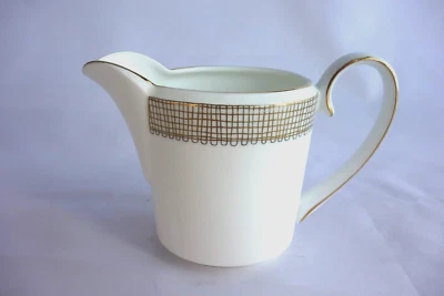 Jarra de Leche Vera Wang Tejido Dorado Oro China - Buen Estado Foto 1 de 4