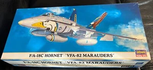 Hasegawa 1:72 Scale F/A-18C Hornet Sealed Inside Boxed Model - Picture 1 of 2