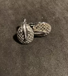 Vintage BARCS Clip On Costume Fashion Earrings Silver Tone Pineapple RARE - Picture 1 of 5