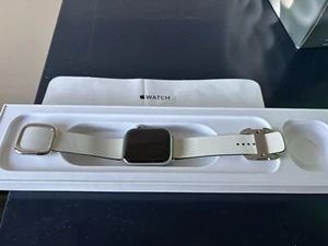 Apple Watch série 7 - Photo 1 sur 3