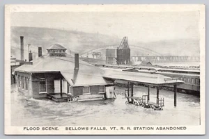 Vermont Flood of 1927 - Bellows Falls Railway Station - Unposted Linen Postcard - Picture 1 of 4