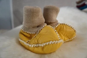 Warm Super Soft Yellow Leather Shearling Lined Booties That Actually Stay on ! - Picture 1 of 9