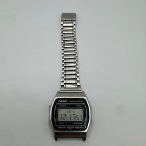 Casio W-31 Uhr Herren 34mm LCD Silberfarben Alarm Chrono Vintage - Bild 1 von 11