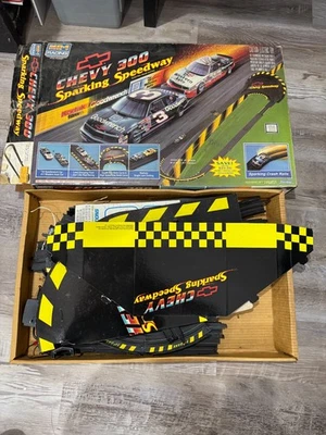 Lote de piezas de coche ranura Marshon Chevy 300 Sparking Speedway Foto 1 de 4
