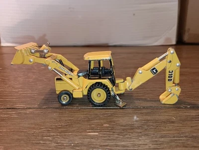 Vintage Ertl John Deere 310D 1/64 Diecast Backhoe Loader Very nice condition  - Image 1 of 4