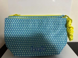 X2 Benefit Cosmetic Beauty Makeup Skincare Travel Gift Zipped Bag Blue/White Dot - Picture 1 of 4