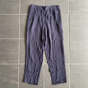 Zimmermann Navy Silk Blend Pants Women’s 8 Gold Zip Pockets Hem Slim Trousers - Foto 1 di 15