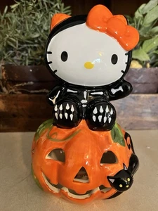 Candelabro de cerámica de calabaza de Halloween esqueleto Hello Kitty Clayworks Blue Sky - Imagen 1 de 8