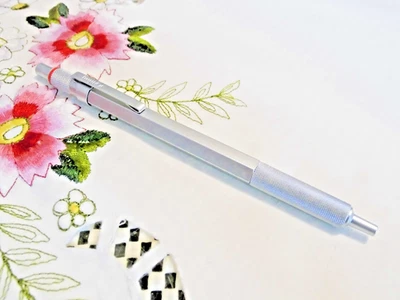 rOtring 600 Druck-Kugelschreiber Perlweiß NEU! im Einstecketui + Geschenketui - Bild 1 von 4