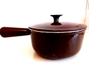 Olla vintage Cousances Le Creuset marrón 16 con tapa esmalte hierro fundido hecha en Francia - Imagen 1 de 14